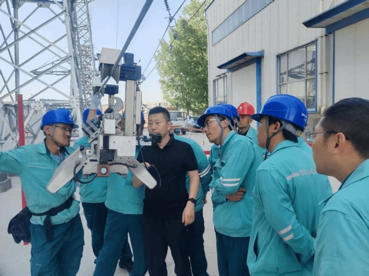 机械工程系机器人工程团队助力沧州电力在全国大赛中荣获佳绩